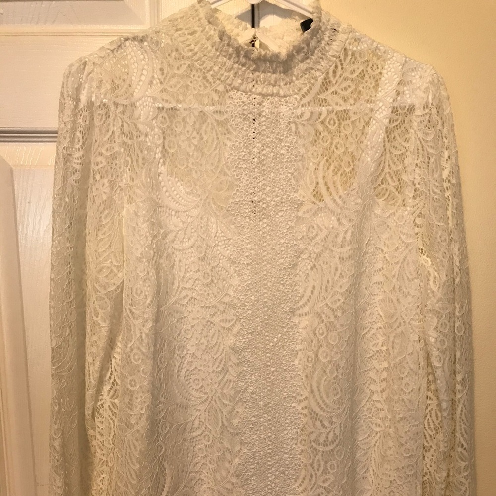 white long sleeve turtleneck lace shirt